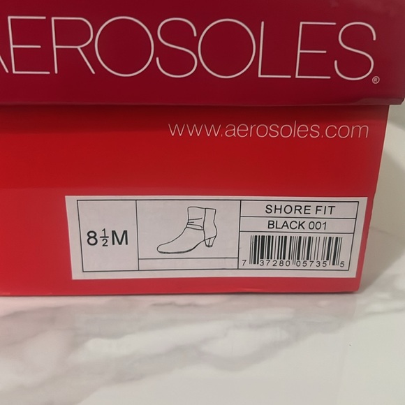 Black boots - Picture 3 of 10